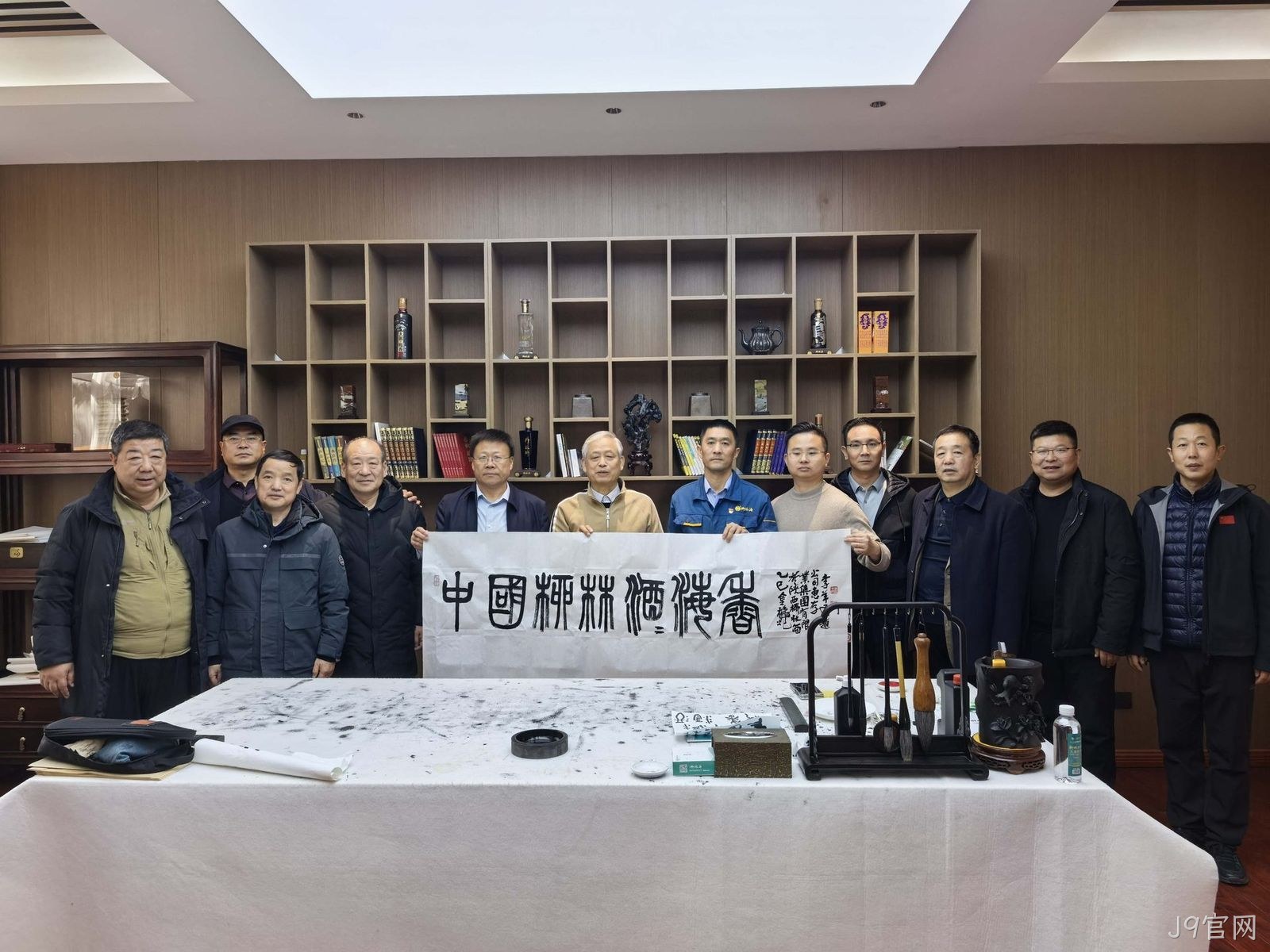  中国文化产业战略协会副主席李羊民一行莅临J9官网参观交流